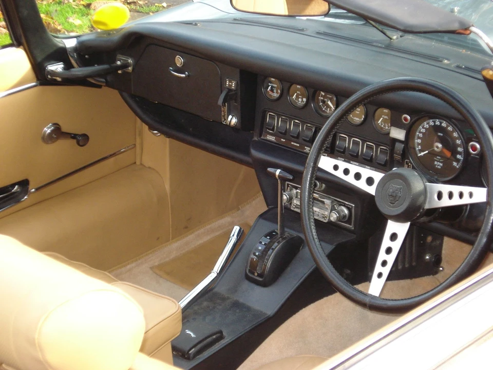 1972 Jaguar E-Type Series 3 V12 - Image 2 of 3