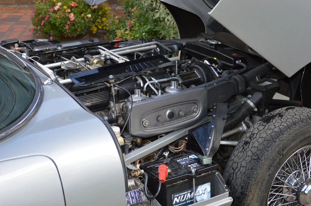 1972 Jaguar E-Type Series 3 V12 - Image 4 of 6