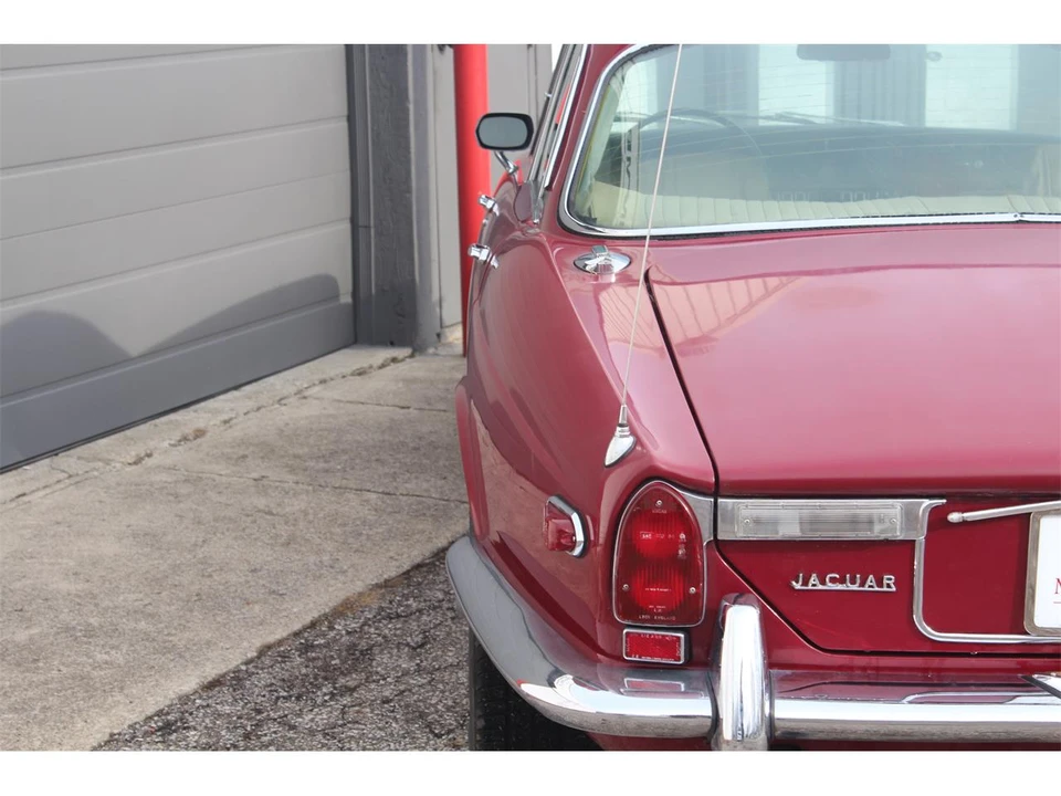 1972 Jaguar XJ Series 1 - Image 10 of 31
