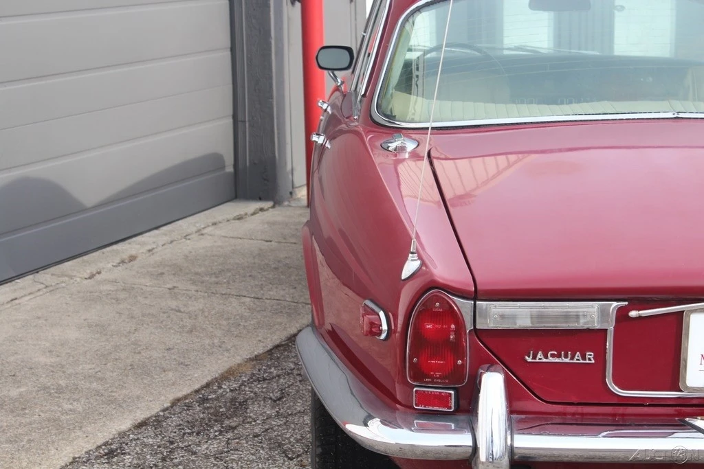 1972 Jaguar XJ Series 1 - Image 10 of 21