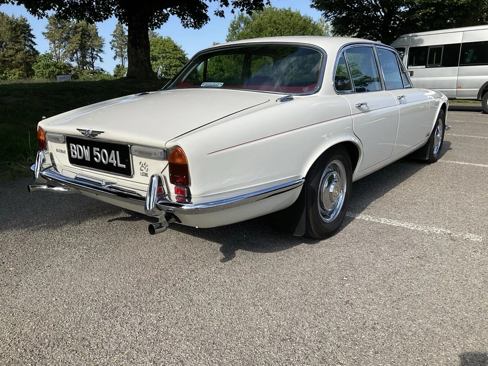 1972 Jaguar XJ Series 1 - Image 10 of 30