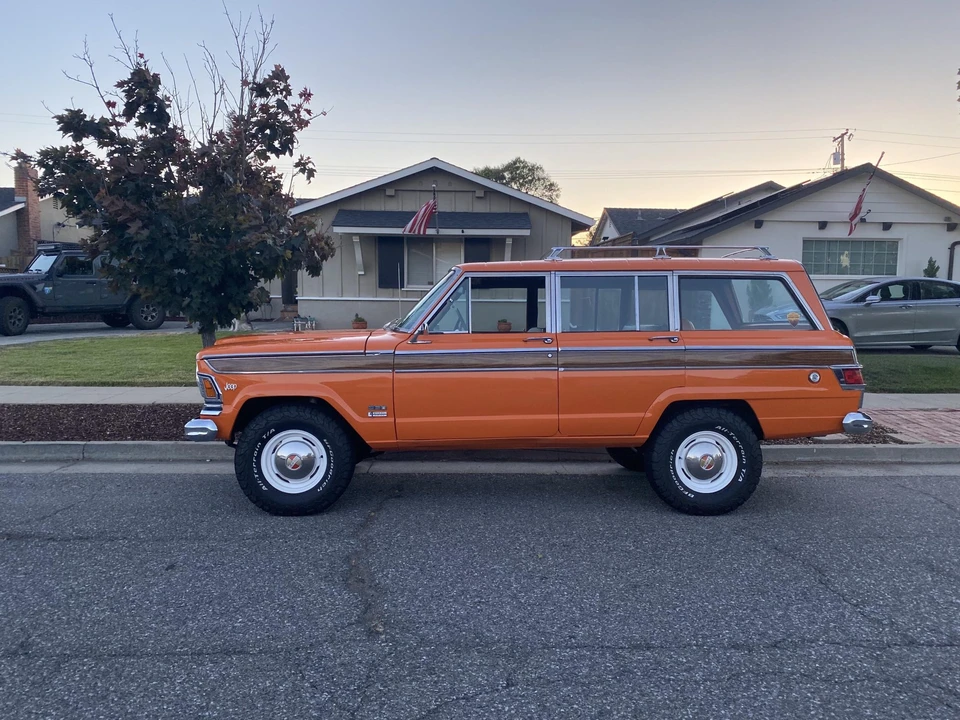 1972 Jeep SJ Wagoneer - Image 10 of 31