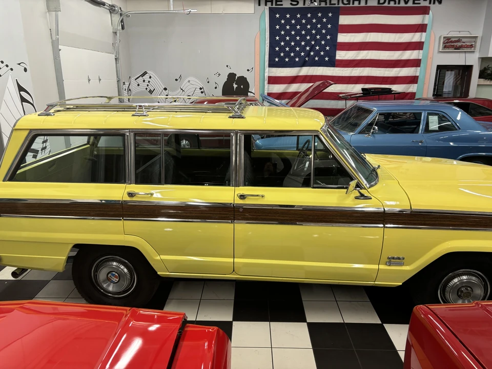 1972 Jeep SJ Wagoneer - Image 13 of 31