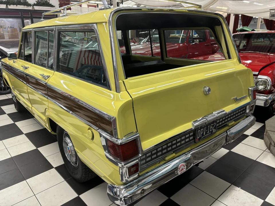 1972 Jeep SJ Wagoneer - Image 8 of 31