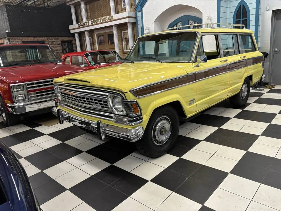 1972 Jeep SJ Wagoneer - Image 4 of 31