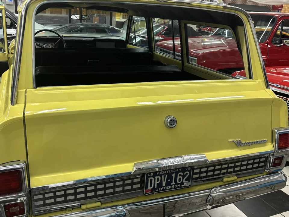 1972 Jeep SJ Wagoneer - Image 17 of 31