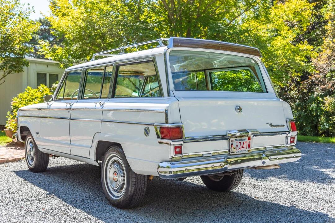 1972 Jeep SJ Wagoneer - Image 7 of 31