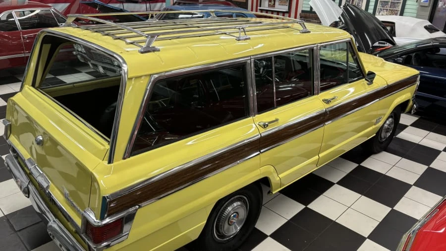 1972 Jeep SJ Wagoneer - Image 15 of 31