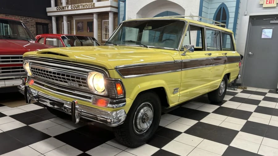 1972 Jeep SJ Wagoneer - Image 10 of 31
