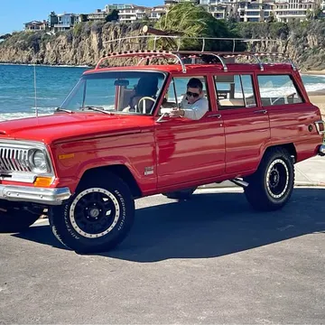1972 Jeep Wagoneer Sport Utility 4D