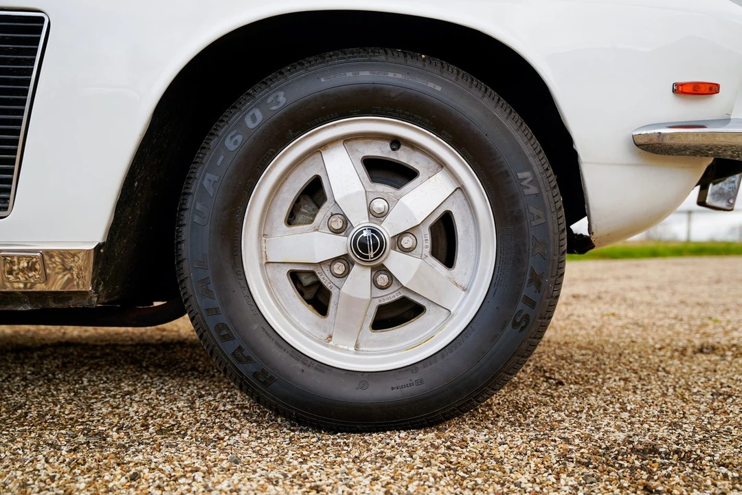 1970 Jensen Interceptor - Image 11 of 30