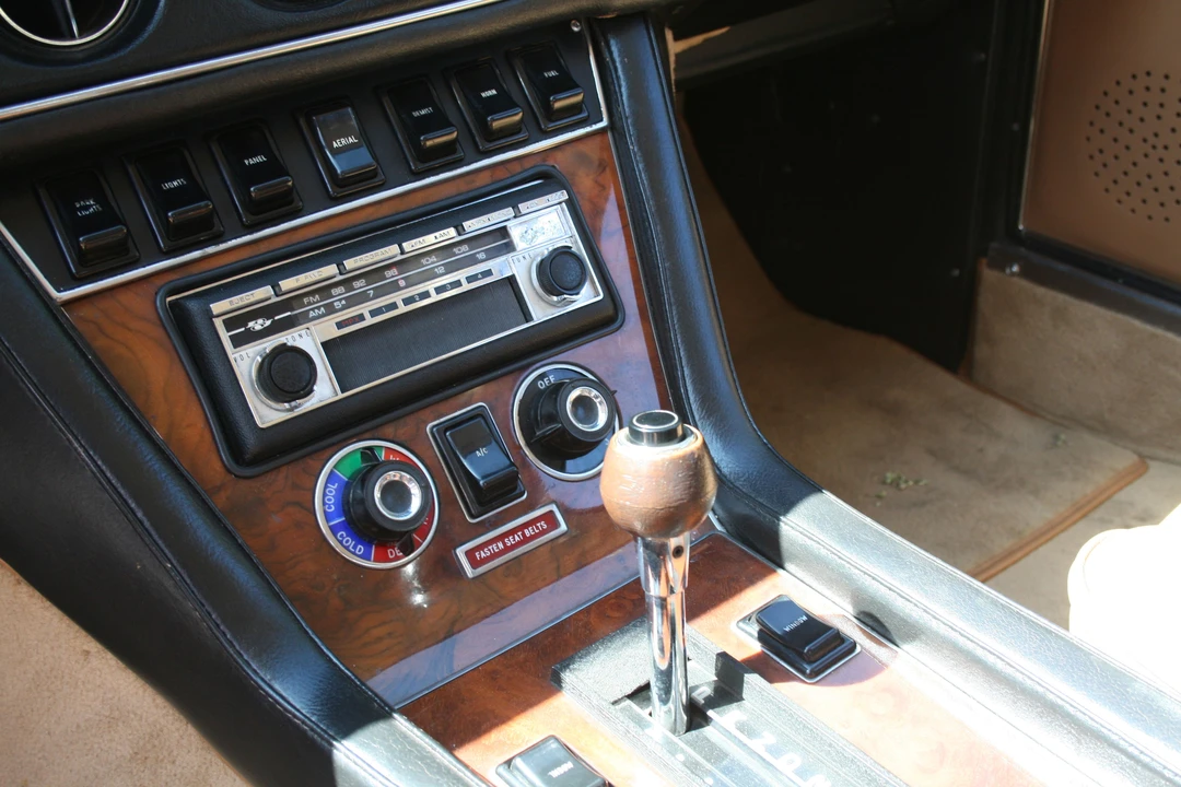 1972 Jensen Interceptor - Image 11 of 13