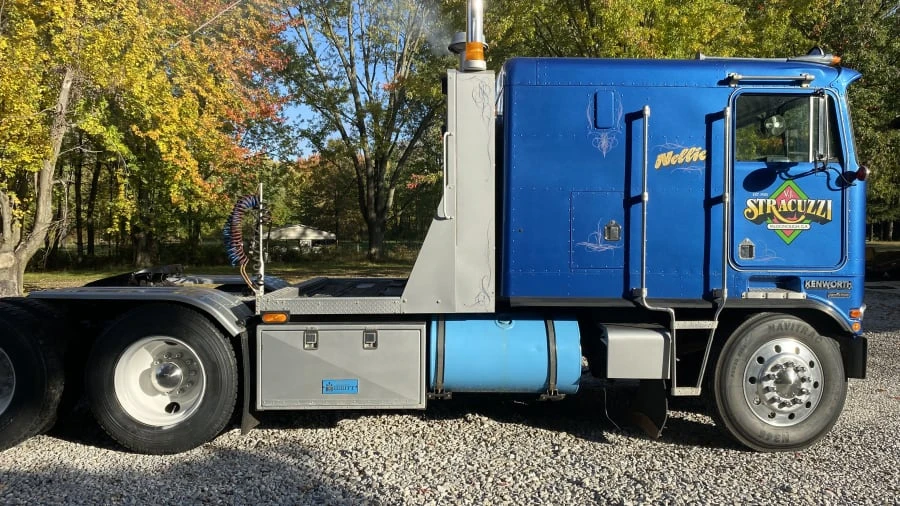 1972 Kenworth - Image 2 of 31