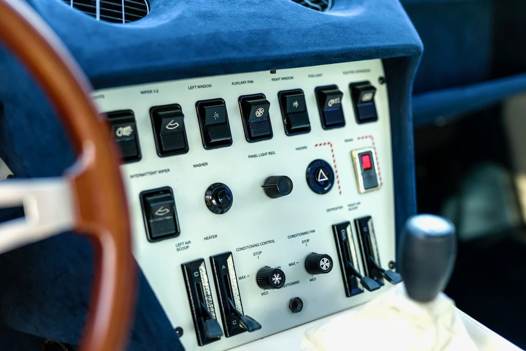 1972 Lamborghini Jarama - Image 26 of 31