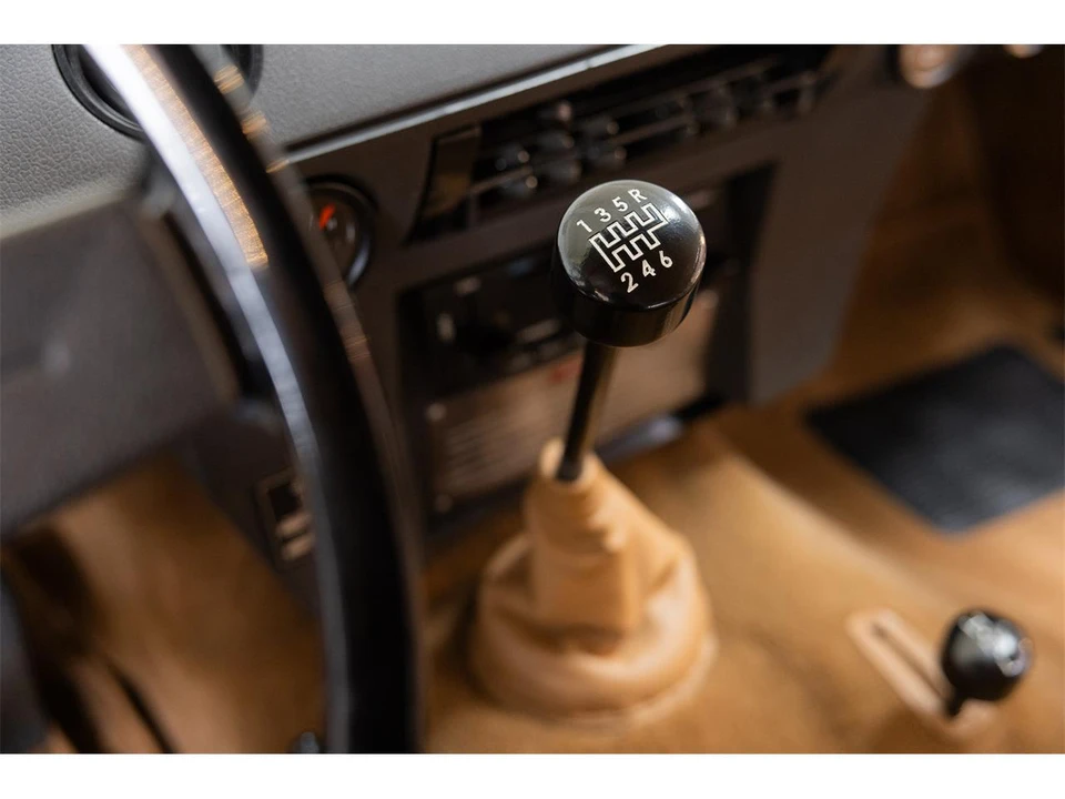 1972 Land Rover Range Rover Classic - Image 13 of 31