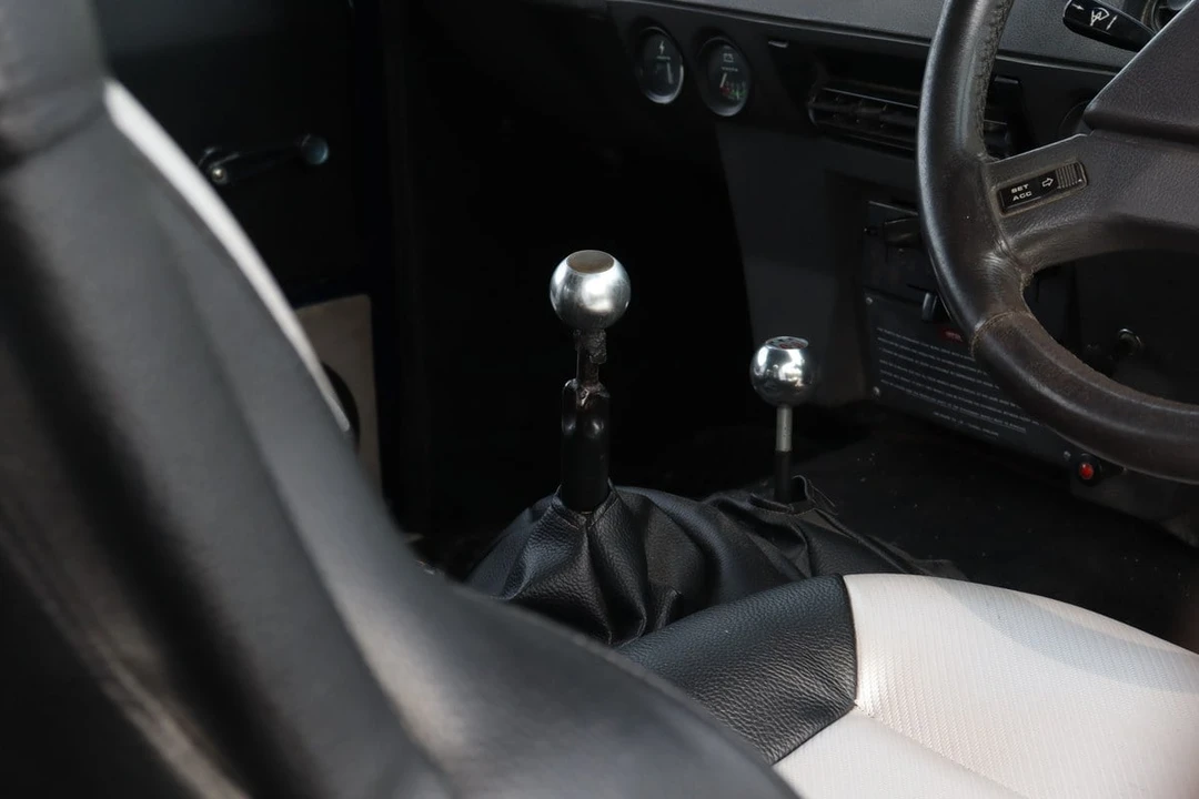 1972 Land Rover Range Rover Classic - Image 12 of 29