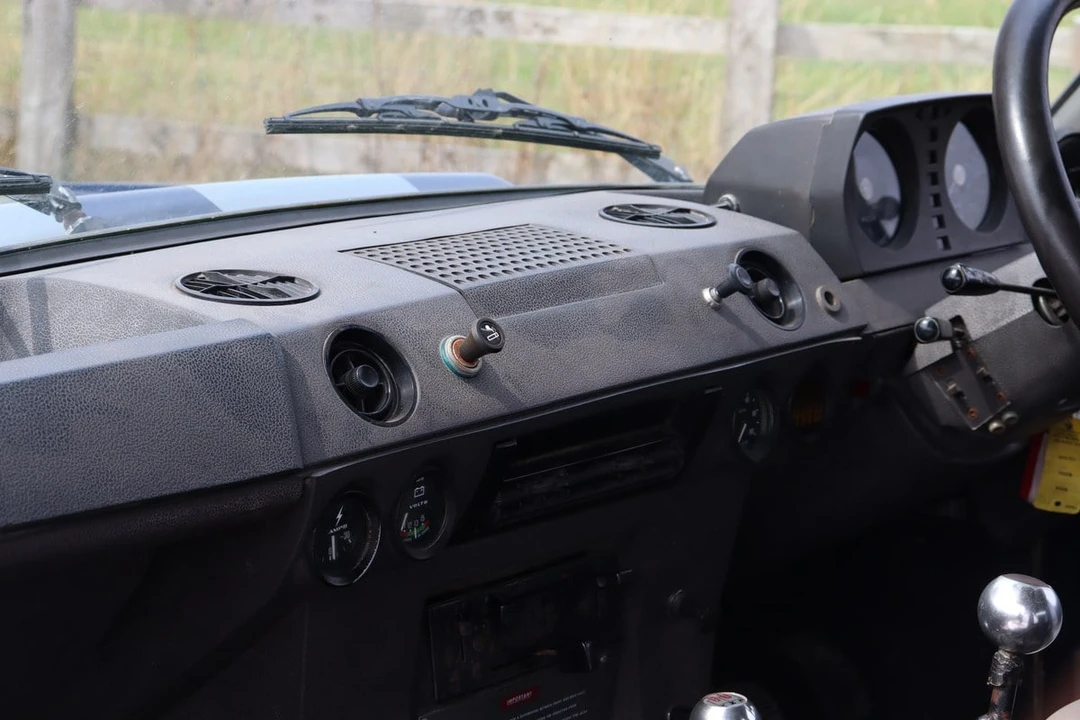 1972 Land Rover Range Rover Classic - Image 9 of 29