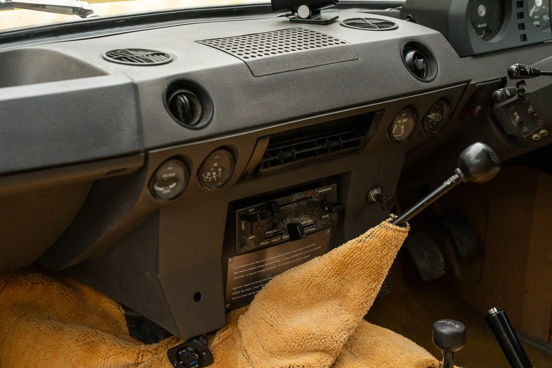 1972 Land Rover Range Rover Classic - Image 29 of 30