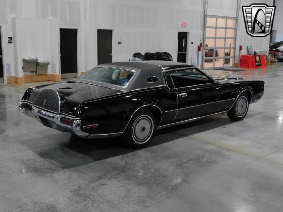1972 Lincoln Continental 5th Gen - Image 17 of 21