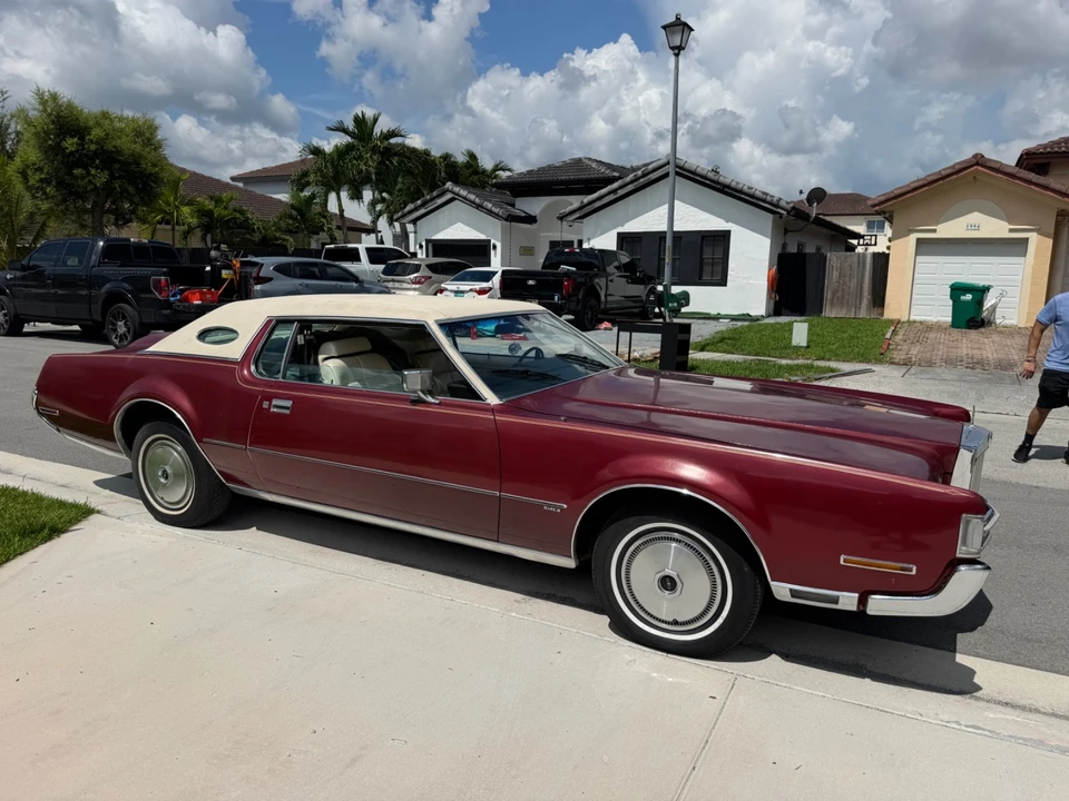 1972 Lincoln Continental 5th Gen - Image 2 of 12