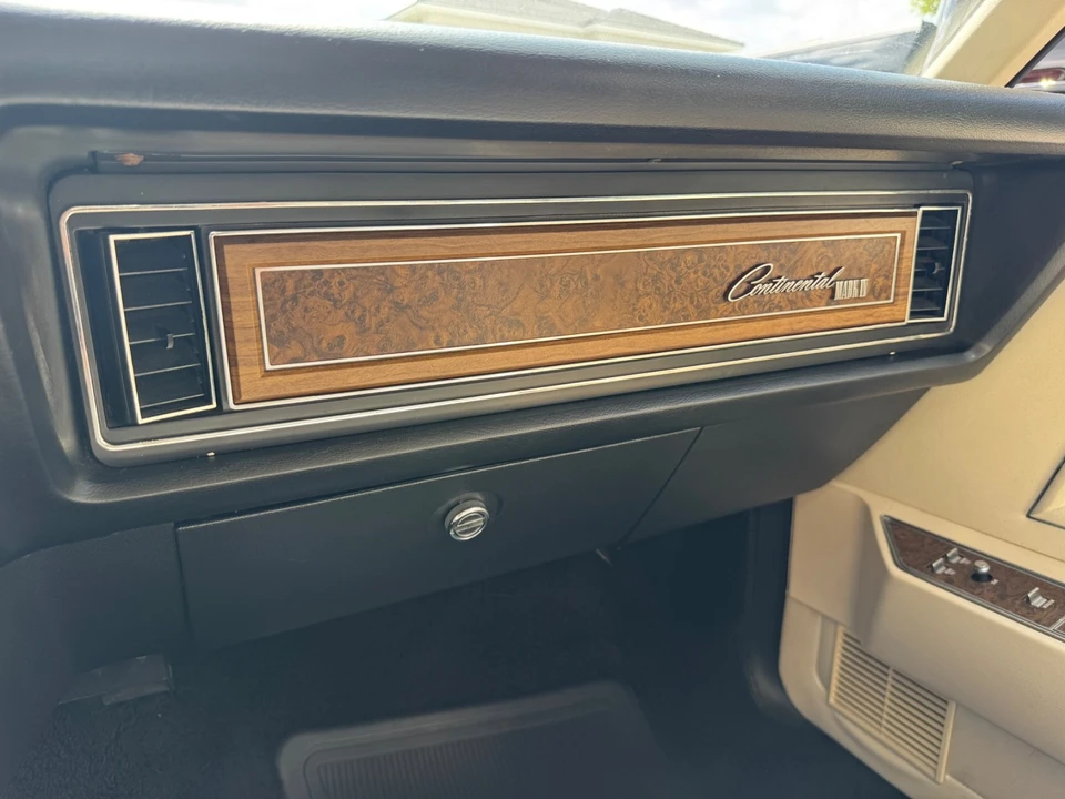 1972 Lincoln Continental 5th Gen - Image 12 of 12