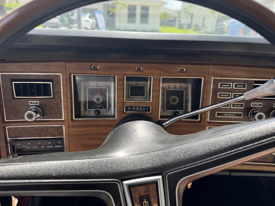 1972 Lincoln Continental 5th Gen - Image 11 of 12