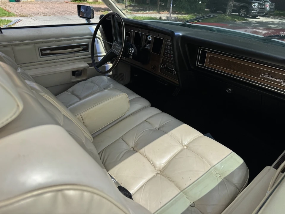 1972 Lincoln Continental 5th Gen - Image 4 of 12