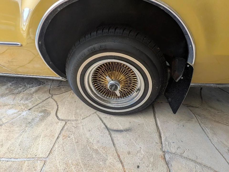 1972 Lincoln Continental 5th Gen - Image 11 of 24