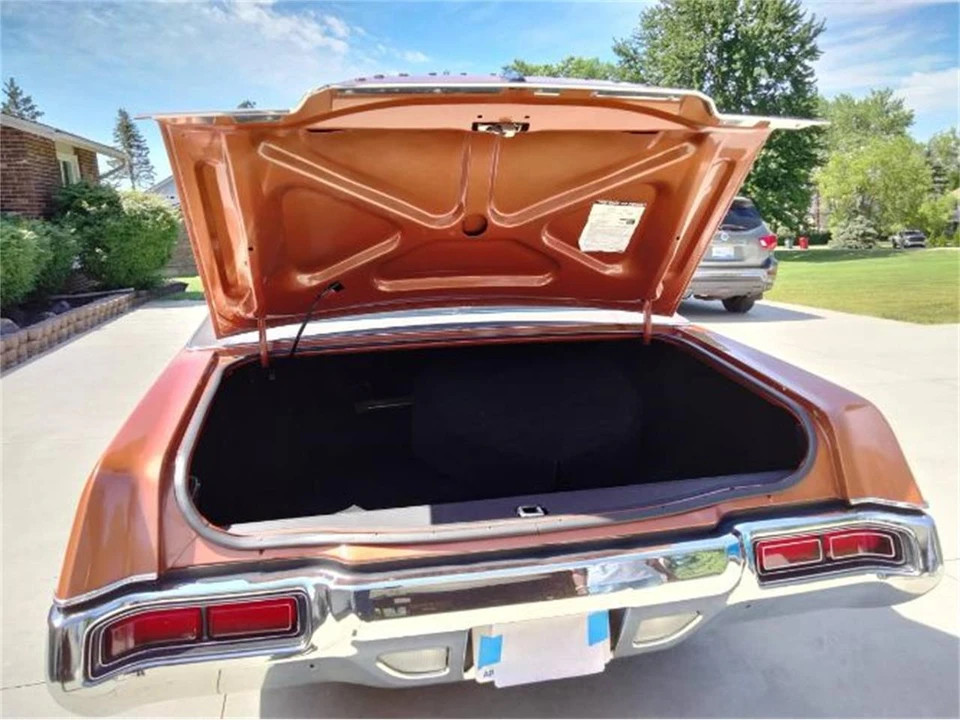 1972 Lincoln Continental 5th Gen - Image 18 of 25