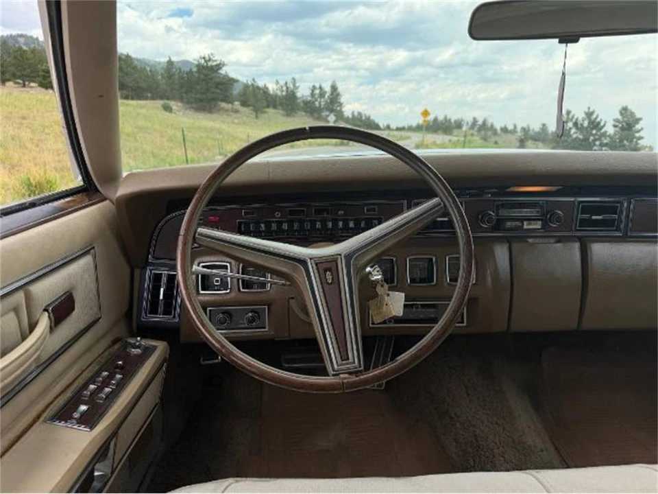 1972 Lincoln Continental 5th Gen - Image 14 of 23