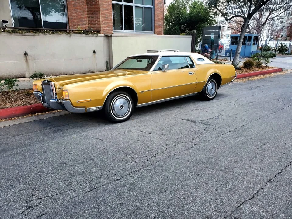 1972 Lincoln Continental Mark IV - Image 4 of 10
