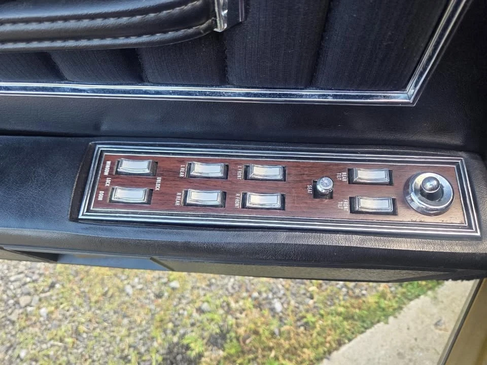 1972 Lincoln Continental 5th Gen - Image 13 of 15