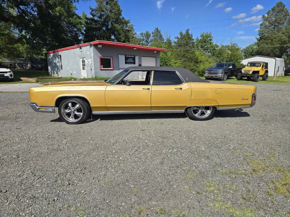 1972 Lincoln Continental 5th Gen - Image 2 of 19