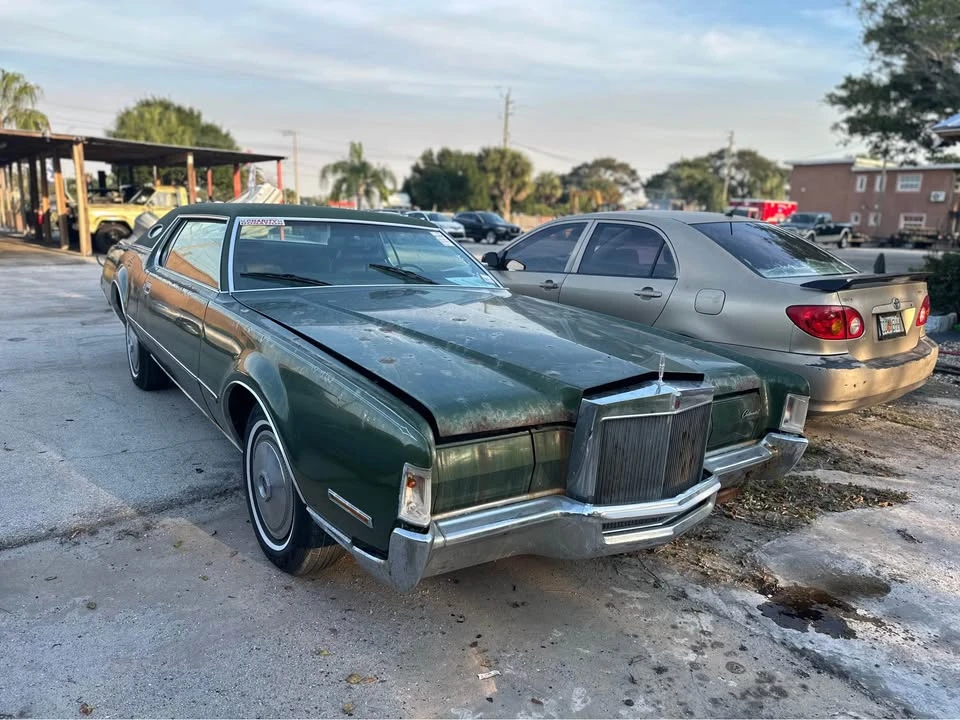 1972 Lincoln Continental Mark IV - Image 5 of 18