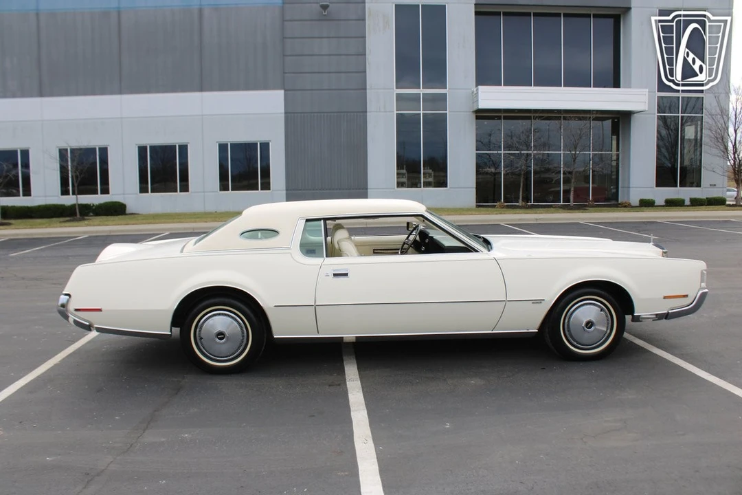 1972 Lincoln Continental Mark IV - Image 8 of 12