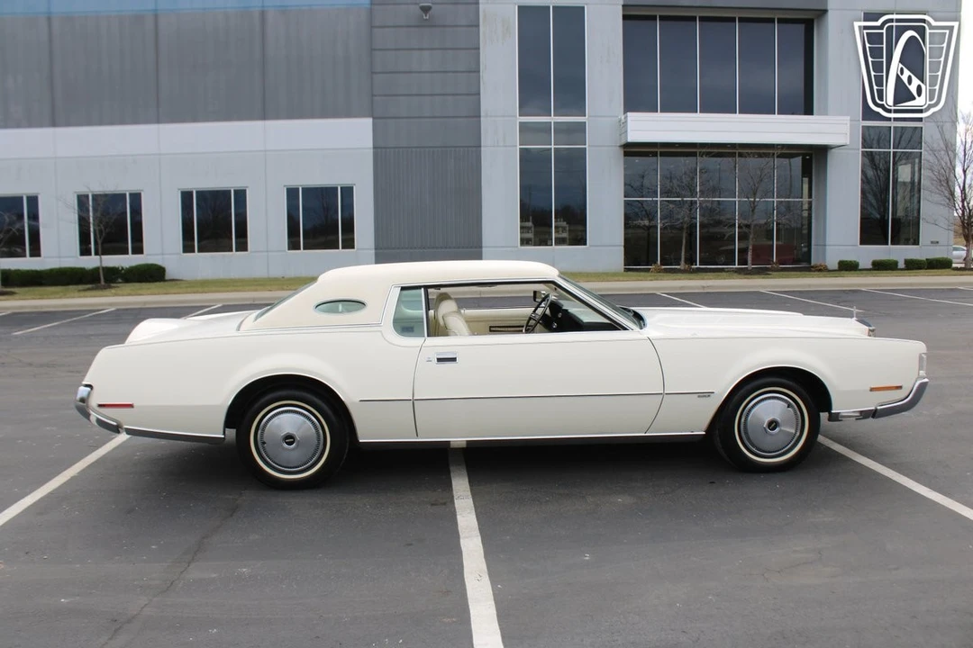 1972 Lincoln Continental Mark IV - Image 9 of 21