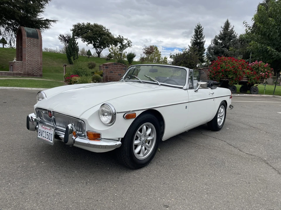 1972 MG MGB Roadster - Image 2 of 31