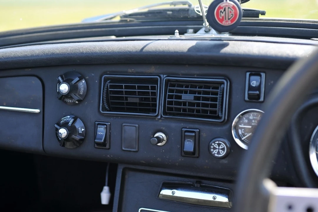 1972 MG MGB Roadster - Image 30 of 30