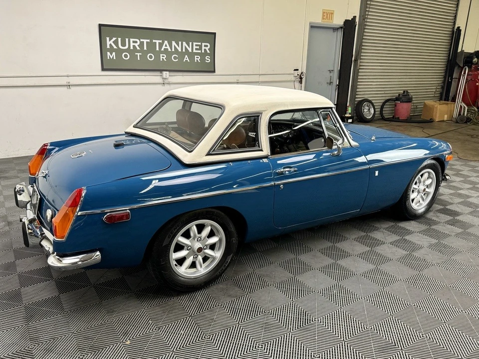 1972 MG - Image 17 of 21