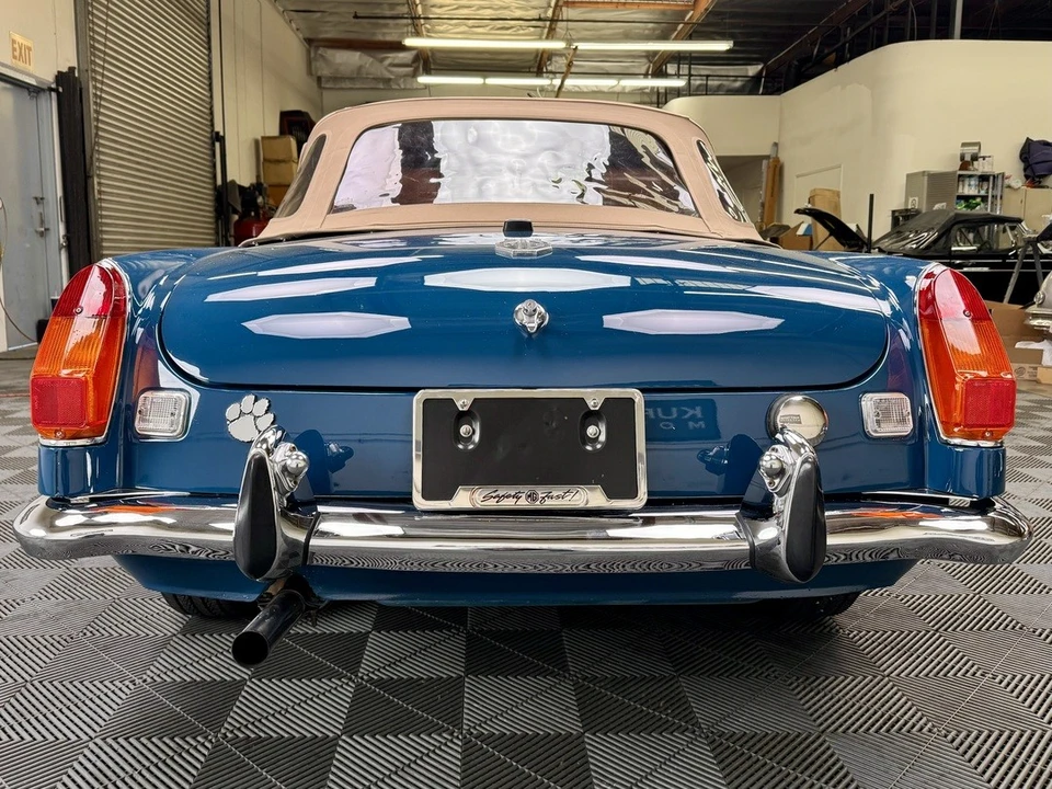 1972 MG - Image 15 of 21