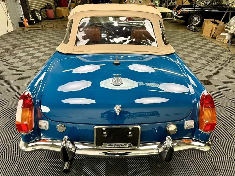 1972 MG - Image 14 of 21