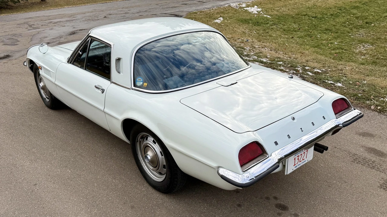 1972 Mazda L10A/L10B Cosmo - Image 11 of 31