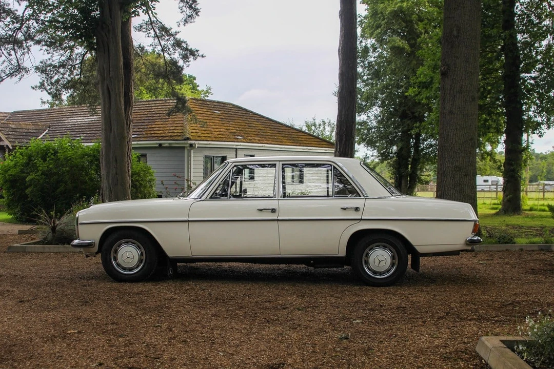 1972 Mercedes-Benz W114 & W115 - Image 4 of 30
