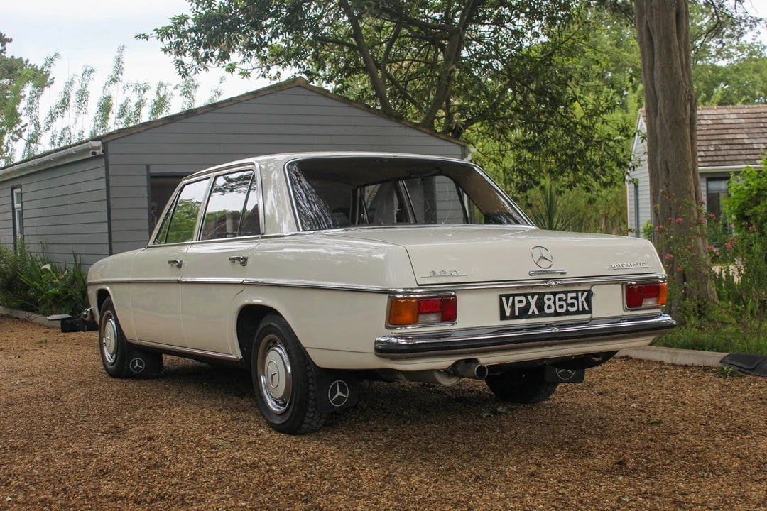 1972 Mercedes-Benz W114 & W115 - Image 16 of 30