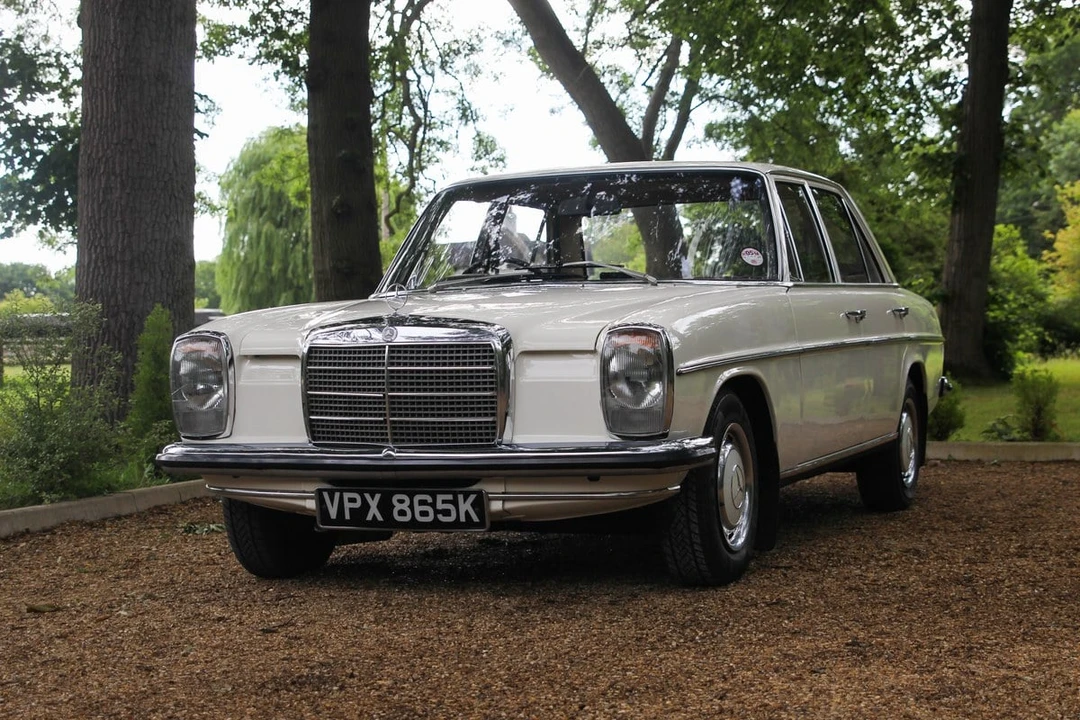 1972 Mercedes-Benz W114 & W115 - Image 6 of 30