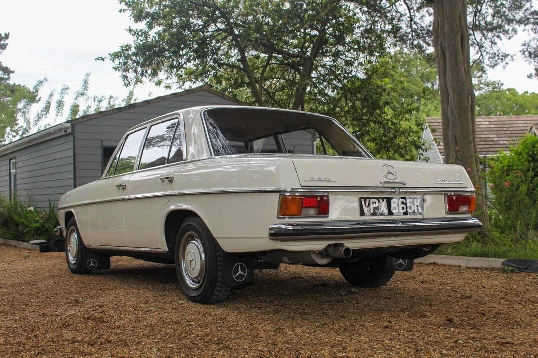 1972 Mercedes-Benz W114 & W115 - Image 10 of 30