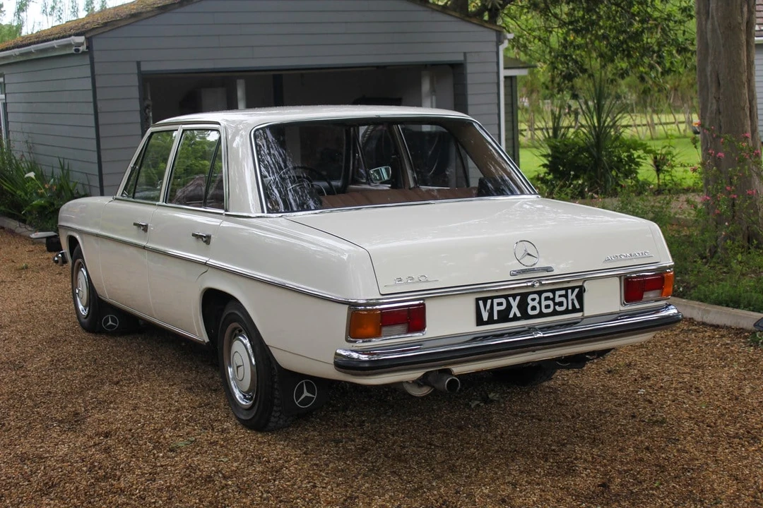 1972 Mercedes-Benz W114 & W115 - Image 14 of 30