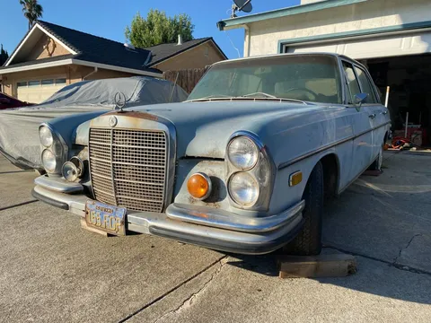 1972 Mercedes-Benz S-Class 280SEL 4.5 V8