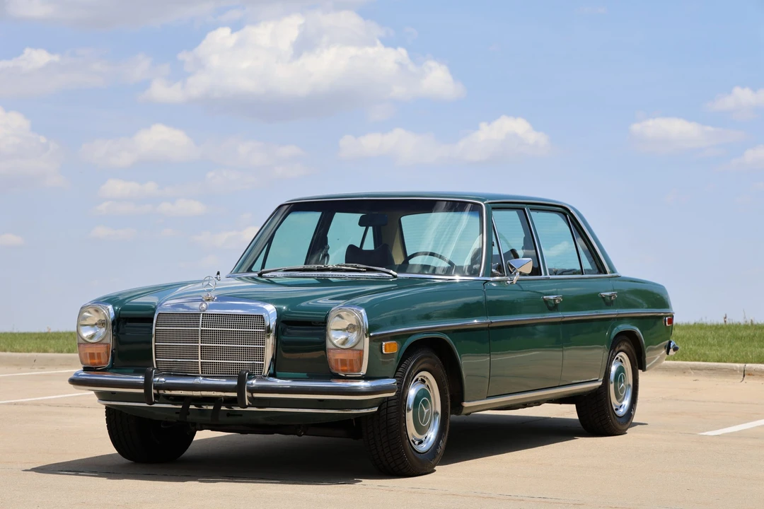 1972 Mercedes-Benz W114 & W115 - Image 4 of 31