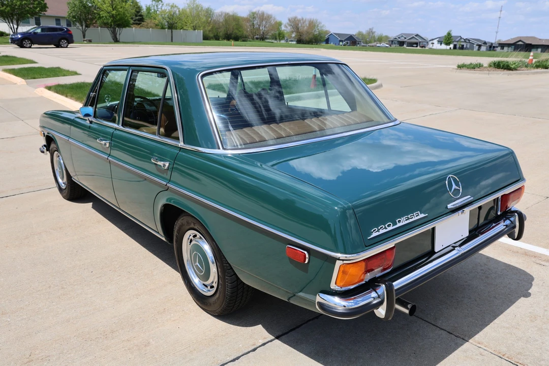 1972 Mercedes-Benz W114 & W115 - Image 22 of 31